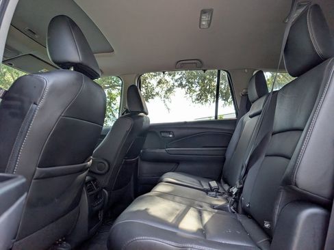 Used 2021 Honda Pilot EX-L image 16