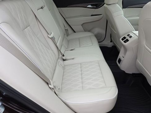 Used 2023 Buick Envision Avenir image 30