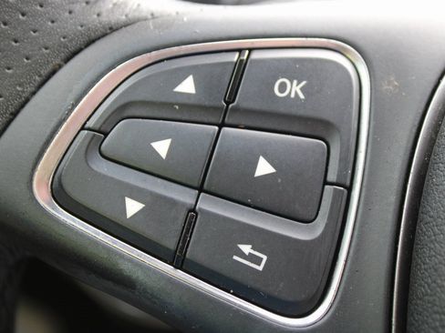 Used 2018 Mercedes-Benz GLA 250 image 27