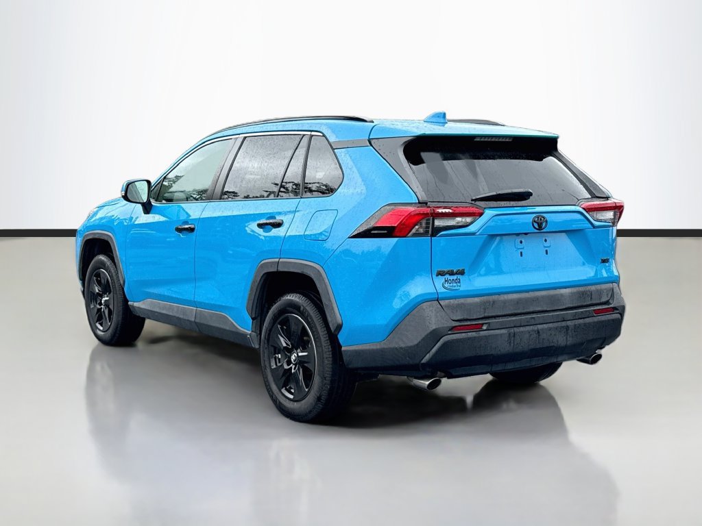 Used 2019 Toyota RAV4 XLE FWD image 5