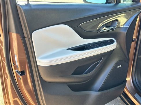 Used 2017 Buick Encore Premium image 10