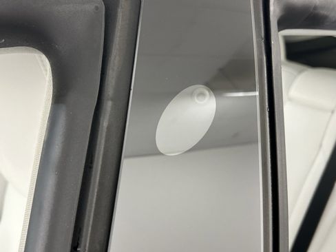 Used 2023 Tesla Model 3 Performance image 5