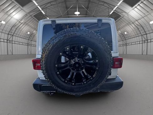 Used 2020 Jeep Wrangler Unlimited Sahara AWD/4WD image 22