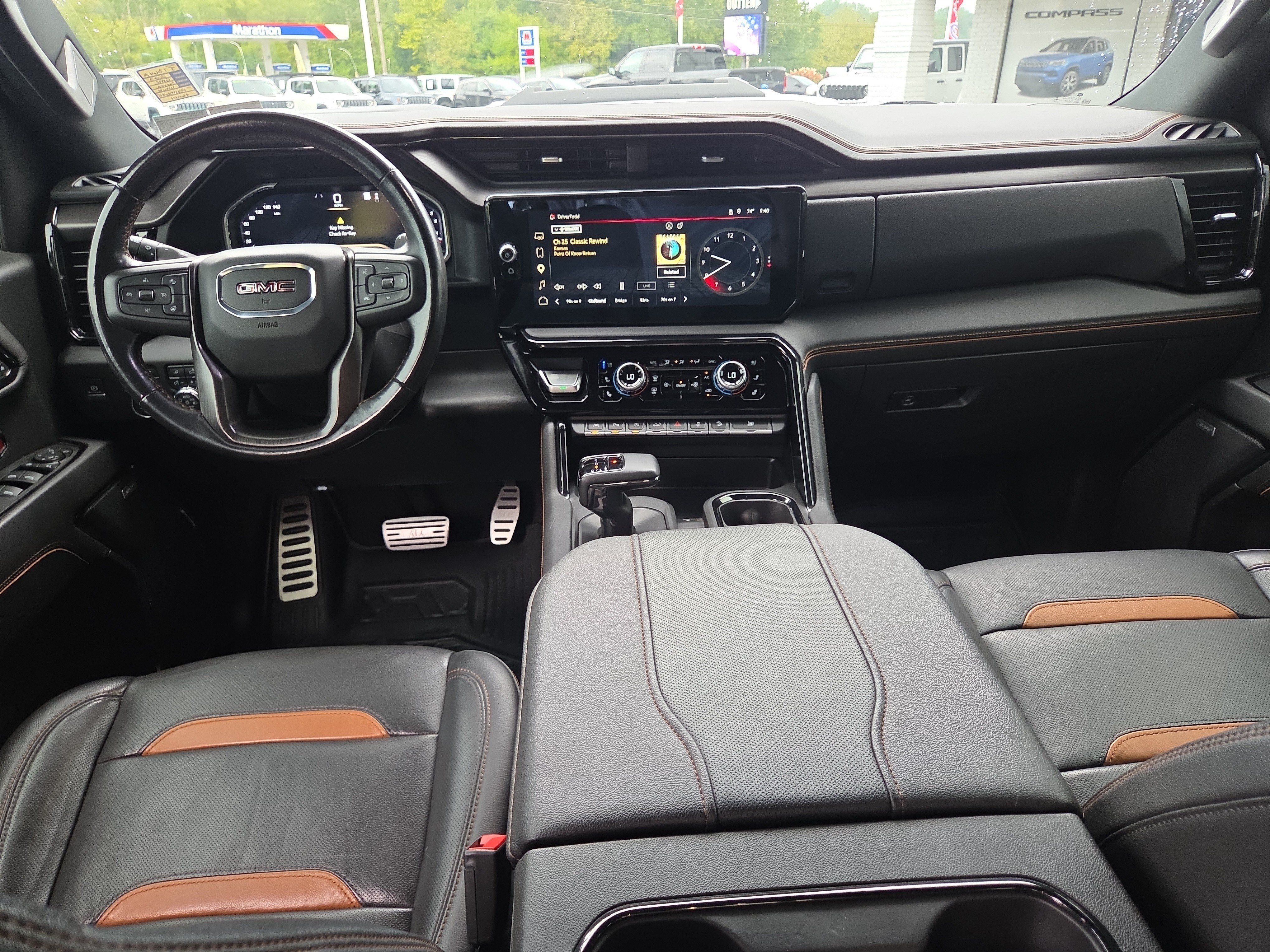 Used 2023 GMC Sierra 1500 AT4 w/ AT4 Premium Package AWD/4WD image 24
