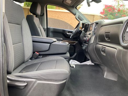 Used 2021 Chevrolet Silverado 1500 LT image 52