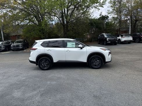 New 2026 Nissan Rogue SV AWD/4WD image 4