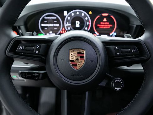 New 2026 Porsche Cayenne image 14