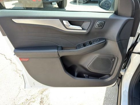 Used 2023 Ford Escape Platinum AWD/4WD image 18