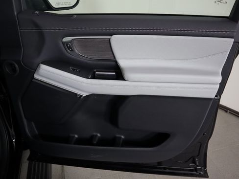 New 2025 Ford Expedition Max Platinum w/ Platinum Ultimate Package image 10