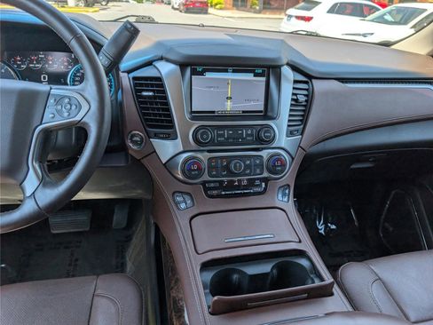Used 2018 Chevrolet Suburban Premier AWD/4WD image 24