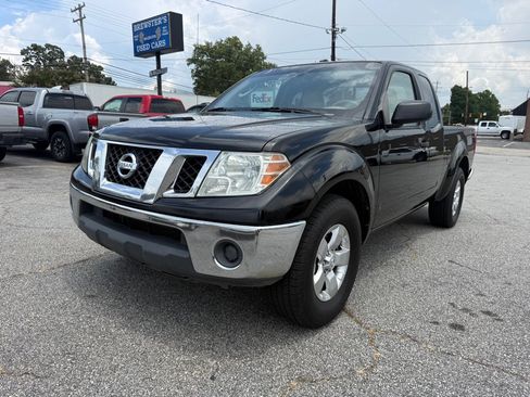 Used 2011 Nissan Frontier SV w/ SV Premium Utility Pkg RWD image 1