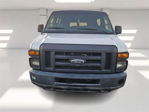 Used 2013 Ford E-350 and Econoline 350 XL image 2