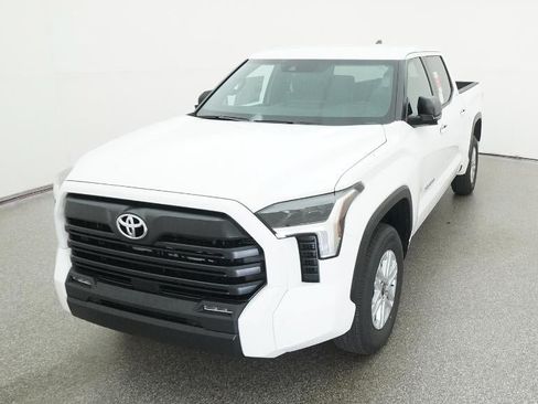 New 2026 Toyota Tundra SR5 AWD/4WD image 16
