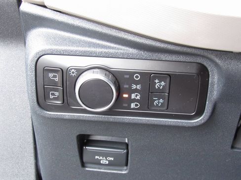 Used 2023 Ford Bronco Wildtrak image 33