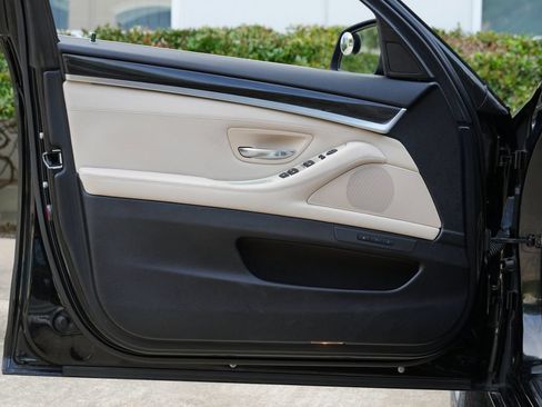Used 2012 BMW 528i Sedan RWD image 38
