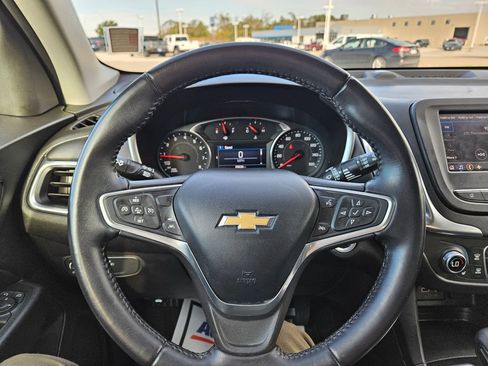 Used 2022 Chevrolet Equinox LT image 12