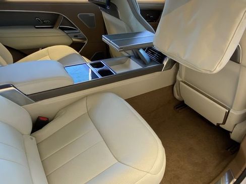 New 2025 Land Rover Range Rover SV image 12