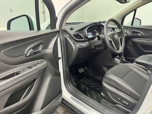 Used 2022 Buick Encore Preferred AWD/4WD image 15