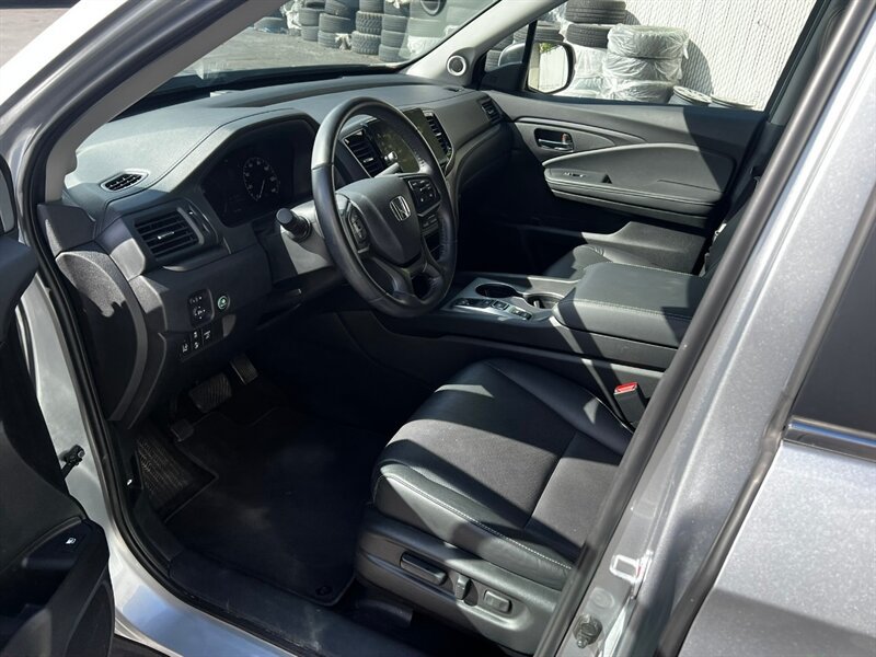 Used 2025 Honda Ridgeline RTL image 16
