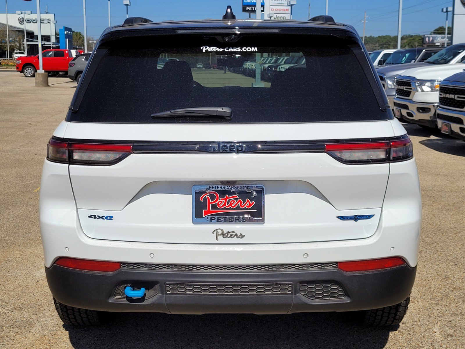 New 2022 Jeep Grand Cherokee Trailhawk w/ Advanced Protech Group II AWD/4WD image 4