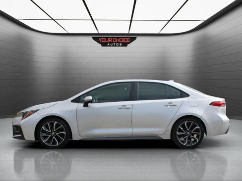Used 2021 Toyota Corolla SE image 2