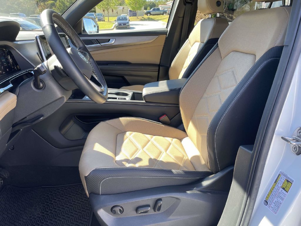 Certified 2026 Volkswagen Atlas Cross Sport SE FWD image 10
