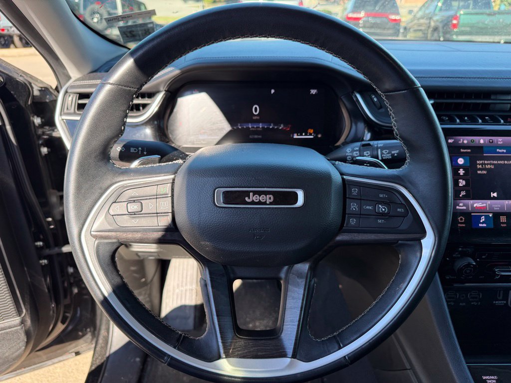 Used 2022 Jeep Grand Cherokee L Limited AWD/4WD image 14