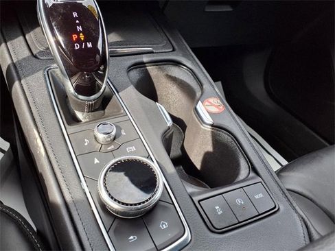 Used 2025 Cadillac XT4 Premium Luxury image 21