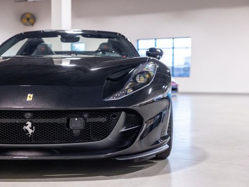 Used 2021 Ferrari 812 GTS RWD image 21
