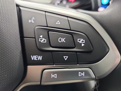 New 2026 Volkswagen Tiguan SE image 15