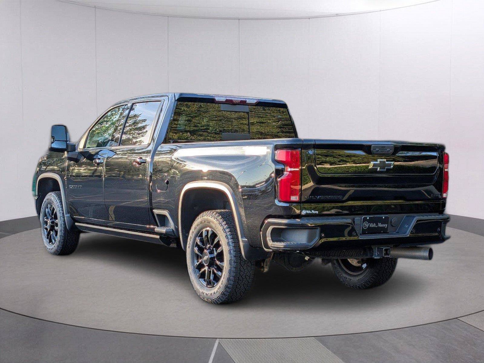 Used 2025 Chevrolet Silverado 2500 LTZ w/ Trail Boss Package AWD/4WD image 3