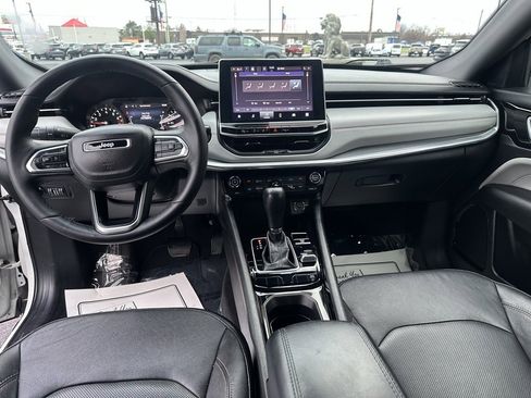 Used 2023 Jeep Compass Limited image 13