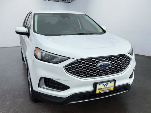 Used 2024 Ford Edge SEL image 7