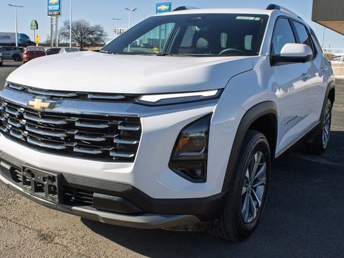 Used 2025 Chevrolet Equinox LT w/ Convenience Package II image 7