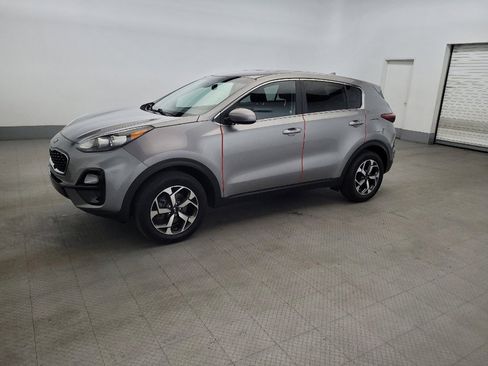 Used 2022 Kia Sportage LX AWD/4WD image 2