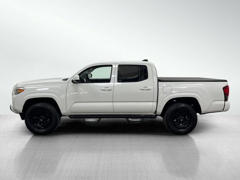 Used 2023 Toyota Tacoma SR image 3