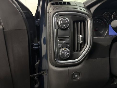 Used 2019 Chevrolet Silverado 1500 LT w/ All-Star Edition image 34