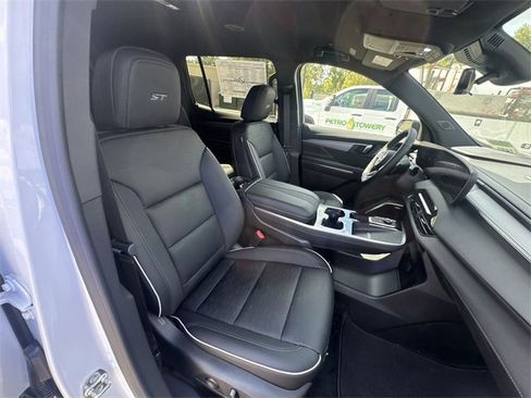 New 2026 Buick Enclave Sport Touring w/ Power Package image 24