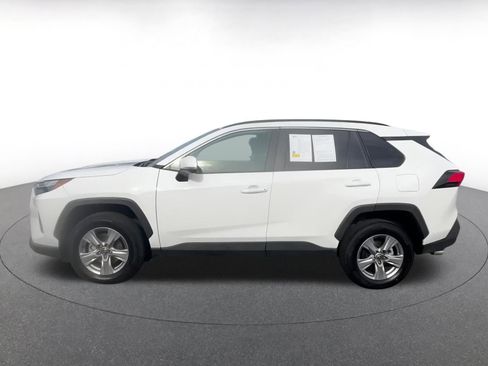 Used 2025 Toyota RAV4 XLE image 8