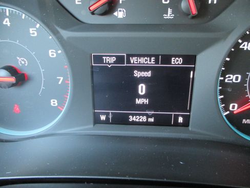 Used 2023 Chevrolet Traverse LS FWD image 20