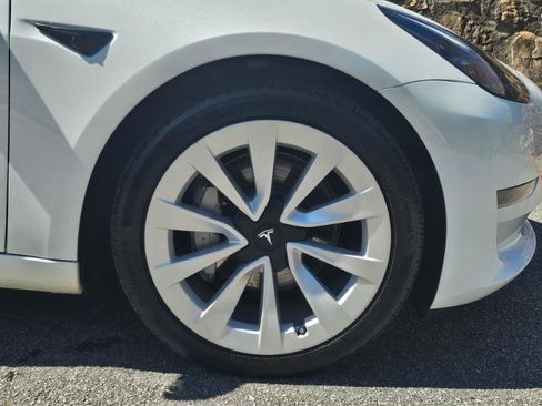Used 2023 Tesla Model 3 Standard Range image 16