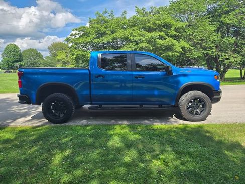 Used 2025 Chevrolet Silverado 1500 ZR2 w/ Technology Package AWD/4WD image 11