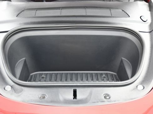 Used 2023 Tesla Model Y Long Range image 47