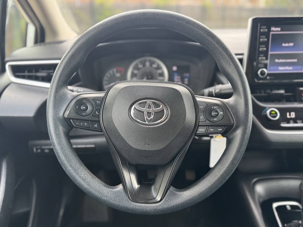 Used 2021 Toyota Corolla LE w/ Carpet Mat Package (TMS) FWD image 9