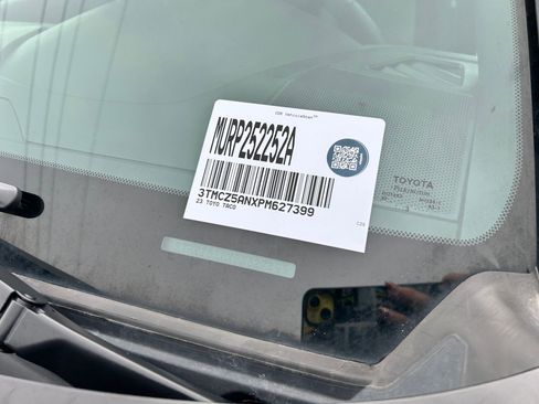 Used 2023 Toyota Tacoma TRD Off-Road w/ Technology Package image 31