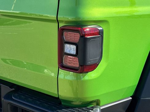 New 2026 Jeep Gladiator Rubicon AWD/4WD image 24