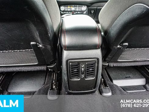 Used 2025 Dodge Durango GT RWD image 33