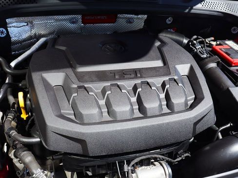 Used 2018 Volkswagen Beetle 2.0T SE image 61