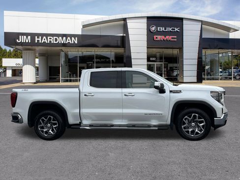 Used 2024 GMC Sierra 1500 SLT w/ SLT Premium Plus Package AWD/4WD image 8