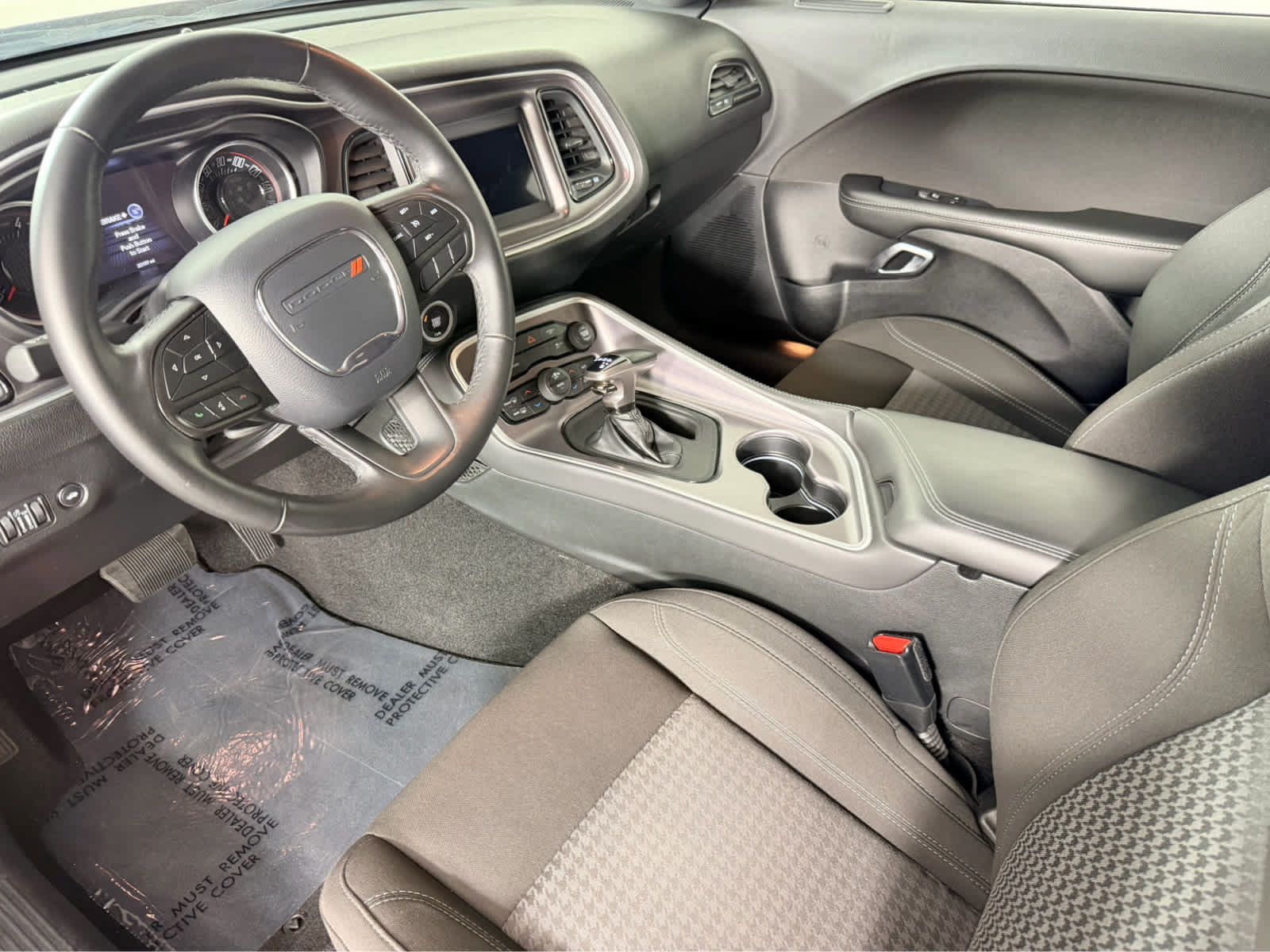 Used 2020 Dodge Challenger SXT RWD image 12